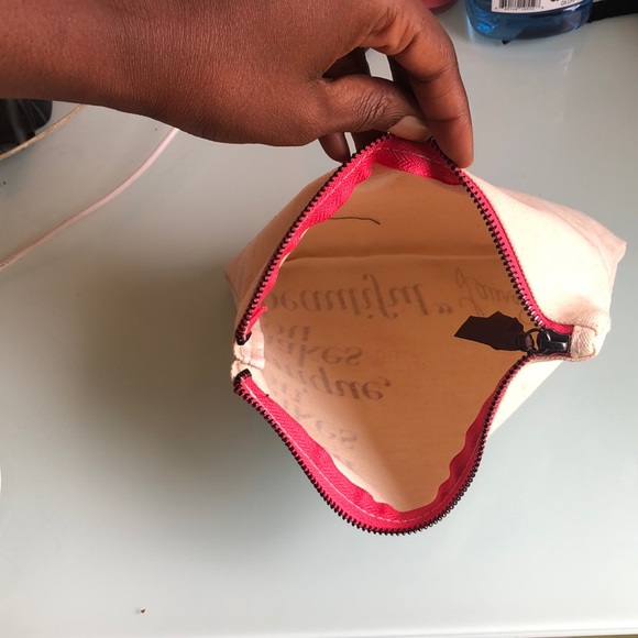 Laura Mercier Makeup Bag - Picture 4 of 4